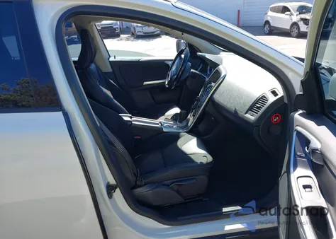 2012 Volvo Xc60 3.2/3.2 Platinum/3.2 Premier/3.2 Premier Plus from USA, damaged, VIN YV4940DL0C2334339